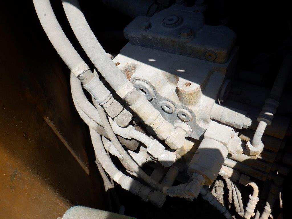 HD308US-6 (KWJ21E01LF0005235)