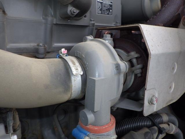 SK75UR-5 (YR09-09294)