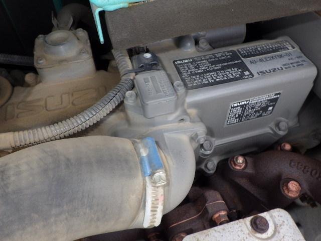 SK75UR-5 (YR09-09294)