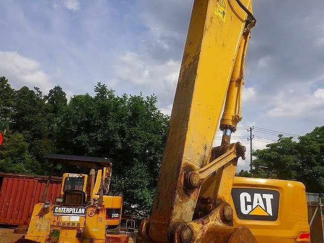 PC228US-3E0 (41572)