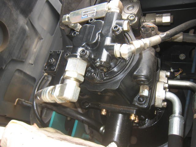 SK135SR-2 (YY06-15350)