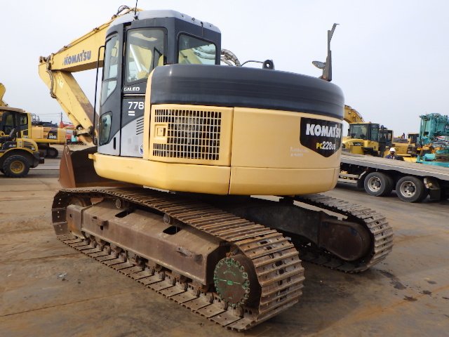 PC228US-3E0 (40999)