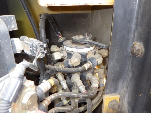 PC228US-3E0 (40999)